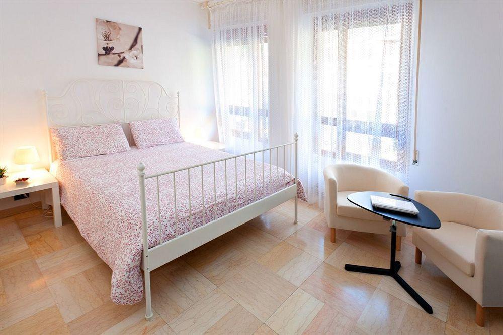 Hotel Provenza Ventimiglia Exteriör bild
