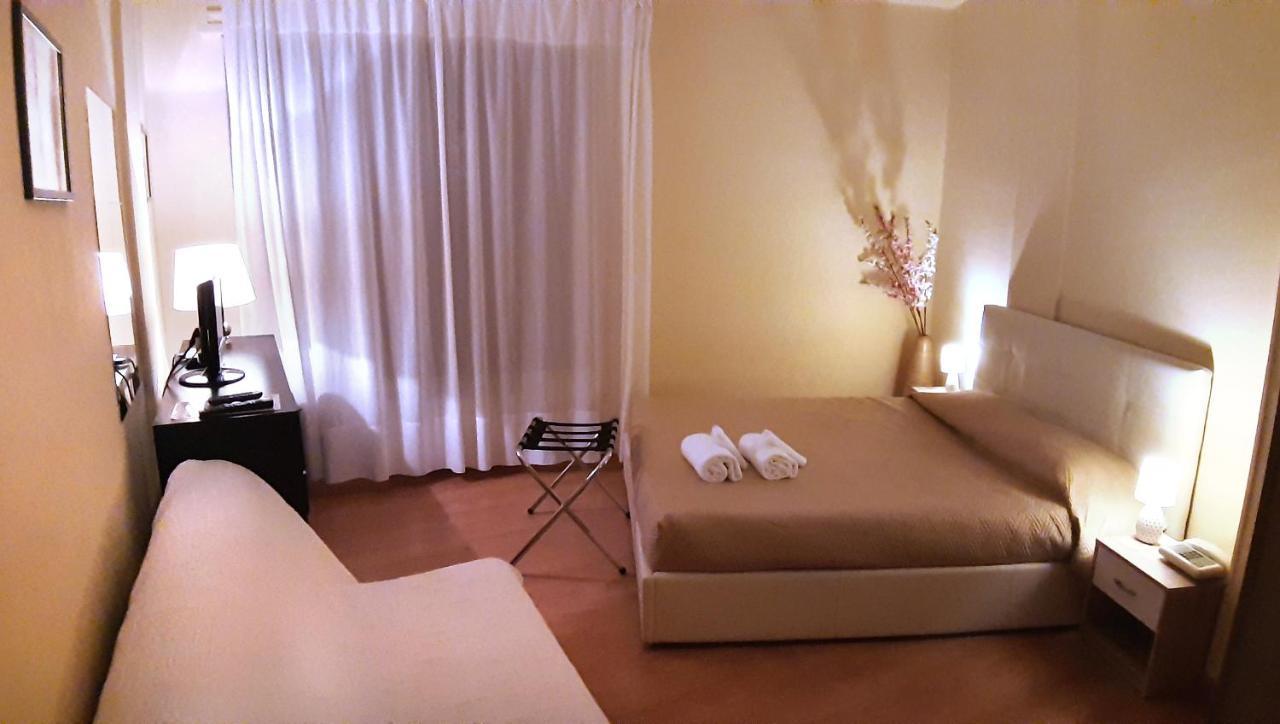Hotel Provenza Ventimiglia Exteriör bild